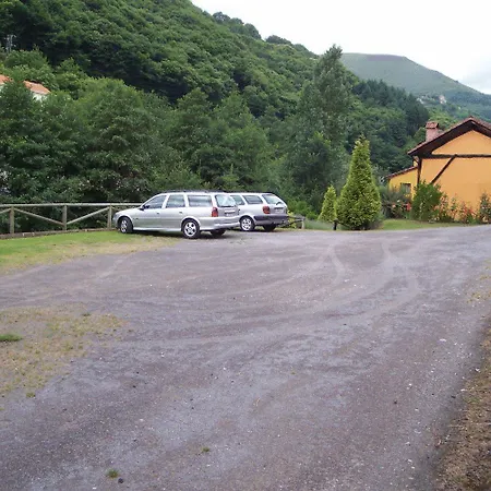 Corrada De Torales Séjour à la campagne Bárzana